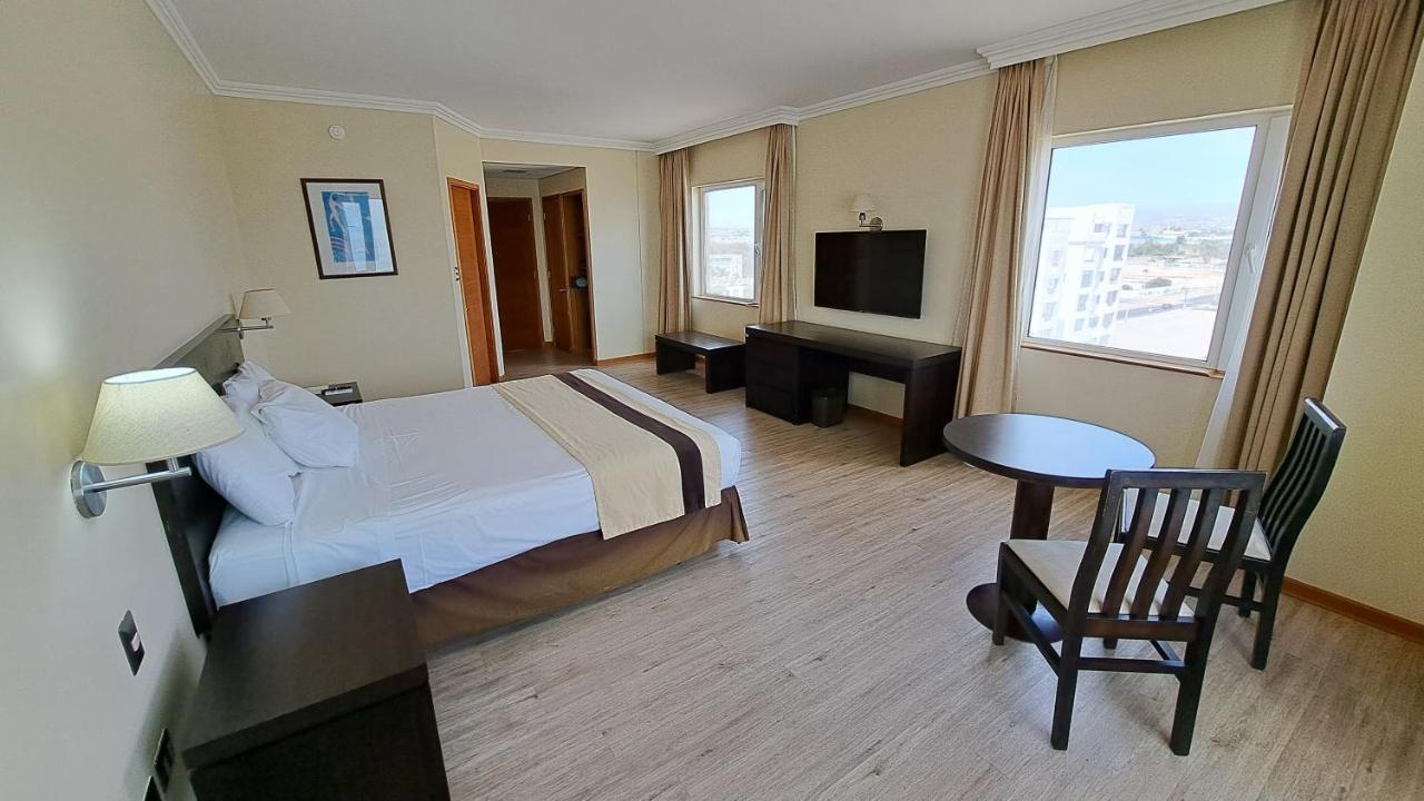 Hotel Diego De Almagro อารีกา ภายนอก รูปภาพ