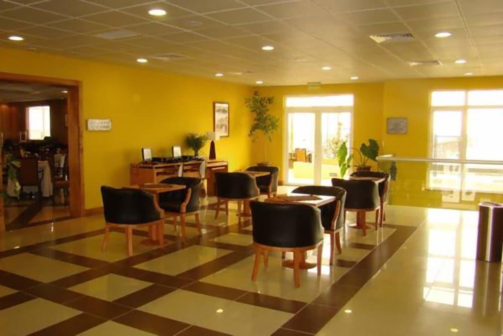Hotel Diego De Almagro อารีกา ภายนอก รูปภาพ